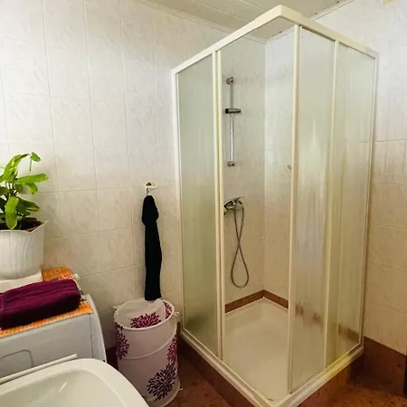 Apartma Pavla *
