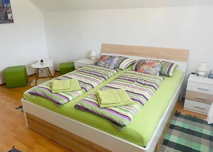 Apartma Pavla *